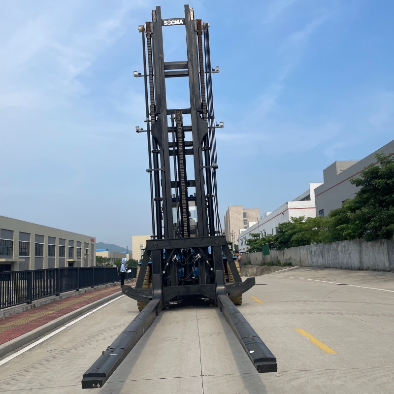 Empilhador para Marina SOCMA HNF-250 para Elevação de Barcos em Marinas