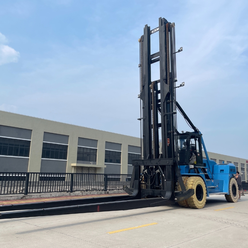 Empilhador para Marina SOCMA HNF-250 para Elevação de Barcos em Marinas